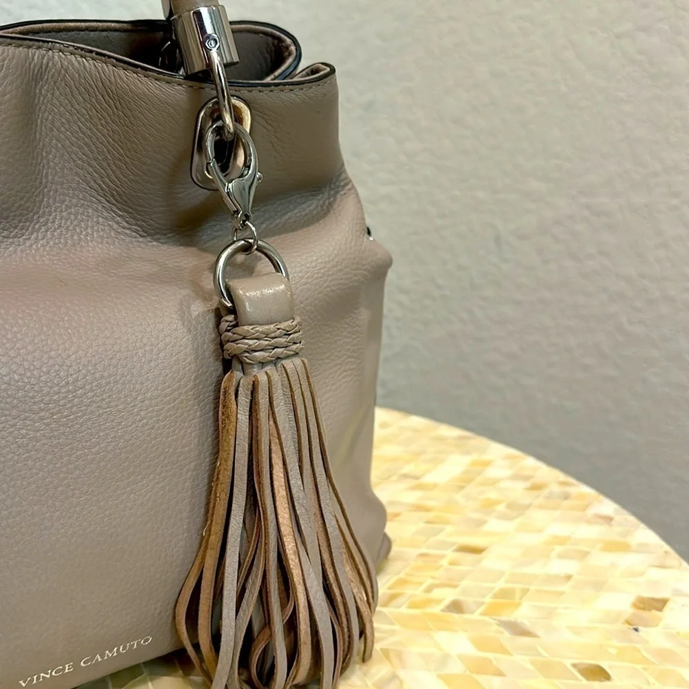 Vince Camuto tote
